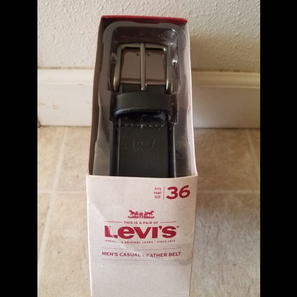 Levi's belt